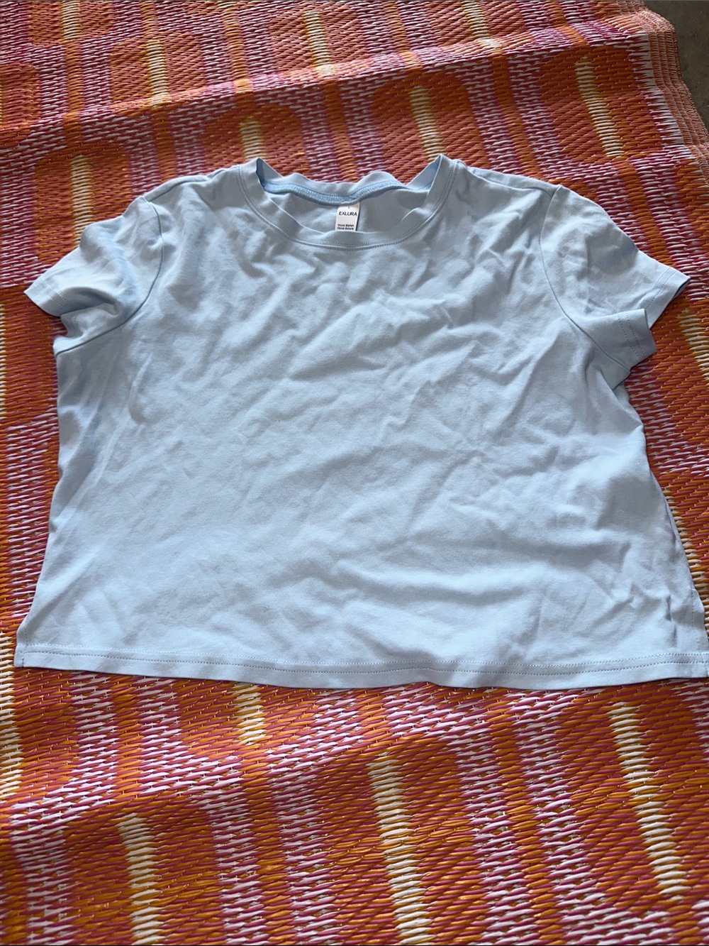 Everyday Crew Tee ā Light Blue Short Sleeve